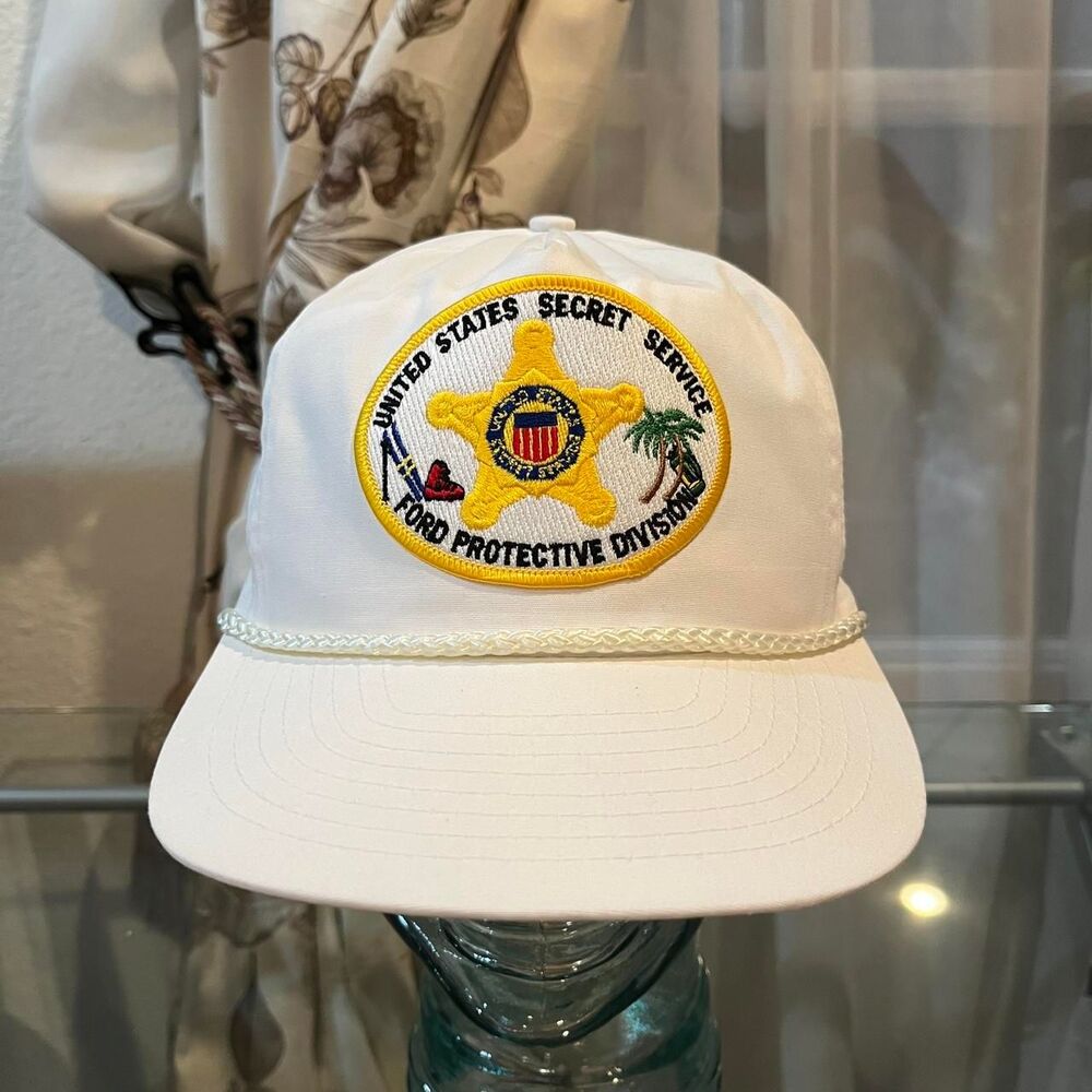 New-era Men's White and Cream Hat